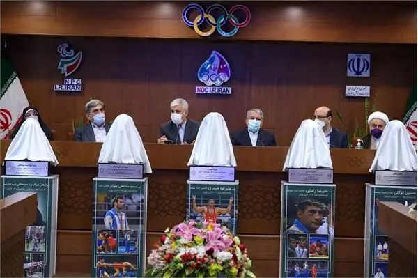 از سردیس5 قهرمان افتخارآفرین کشور رونمایی شد