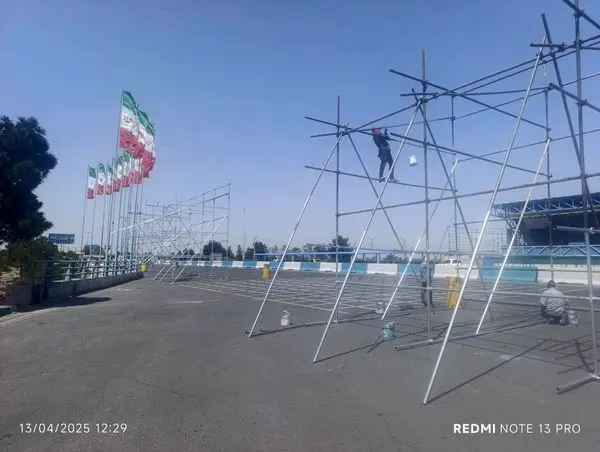 آمادهسازی گسترده جایگاه رژه نیروهای مسلح به مناسبت گرامیداشت روز ارتش در منطقه ۱۹