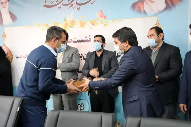 چهره‌های ماه مجتمع عروجیان تقدیر شدند