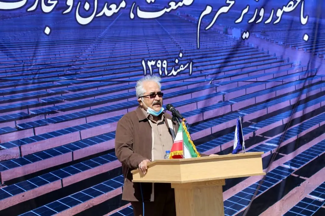 افتتاح و بهره برداری از دو طرح  نیروگاه خورشیدی و کمربند سبز عقدا تا اردکان