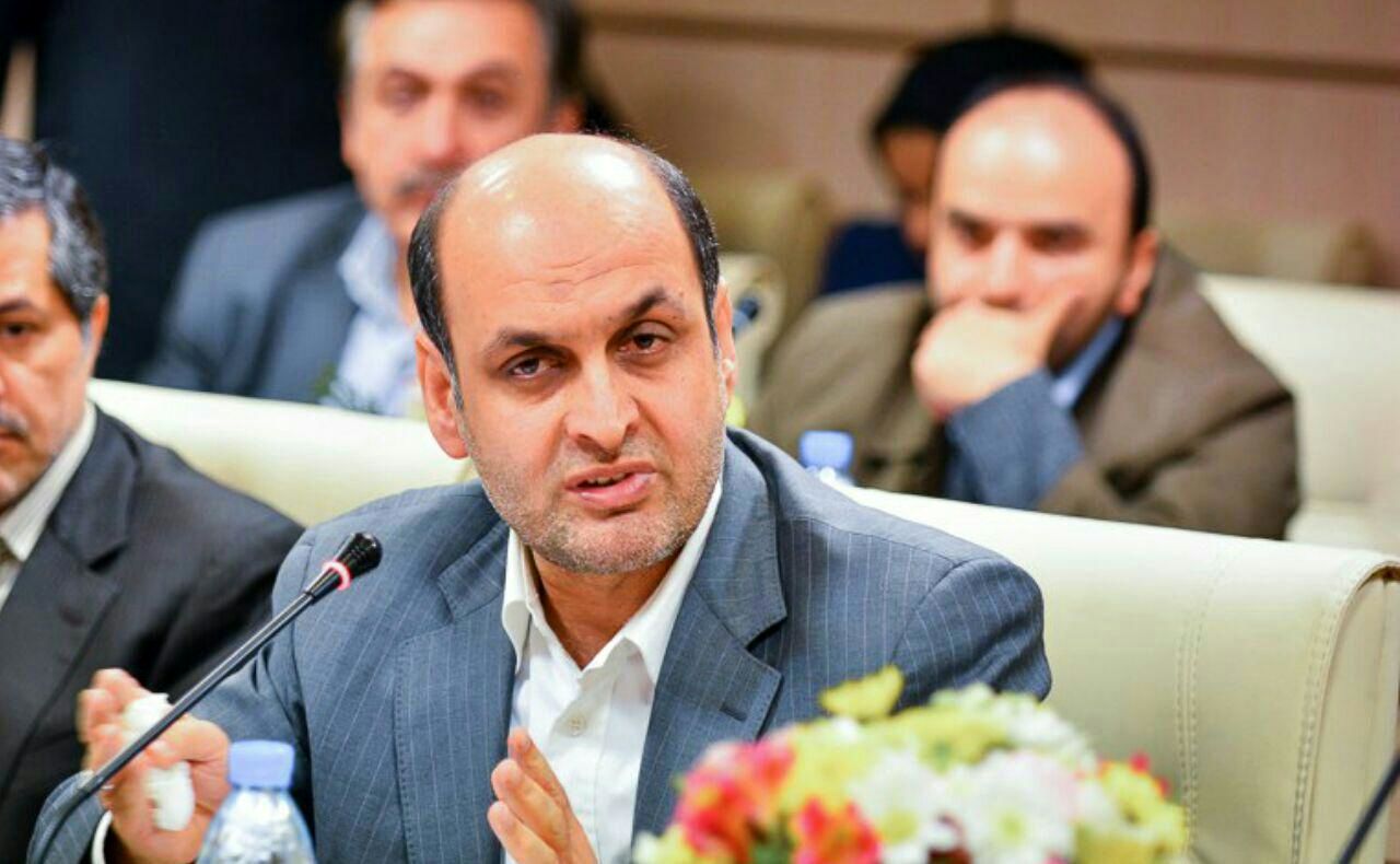 فشار مالیاتی باید بر تاجران بازار پول و ارز باشد نه کارکنان / دلالی و سفته بازی اصلی ترین نمونه های فرار مالیاتی 
