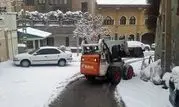 برف روبی معابر منطقه یک با فعالیت شبانه‌روزی ۷۰۰ نیروی عملیاتی