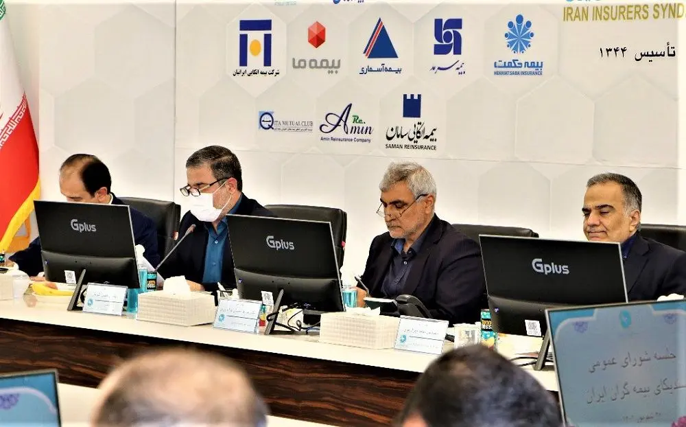 حرکت شرکت های بیمه عضو سندیکا باید در جهت خدمت بی منت و آشتی مردم با بیمه باشد

