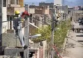 خسارت وارد شده به تیر برق در دلگان بر اثر طوفان
