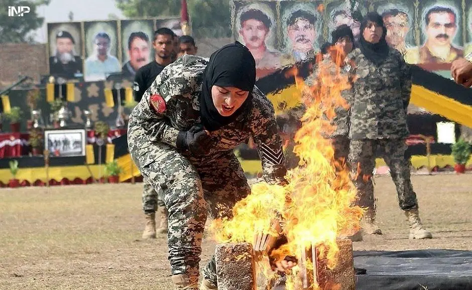 زنان کماندوی ارتش +عکس