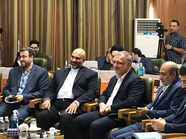 ۳۲۵ ایستگاه مترو و بی آر تی نوسازی می شوند/ اجاره نشینی ۵۱ درصد مردم تهران