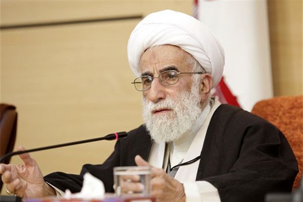 آیت‌الله جنتی در اروپا + عکس
