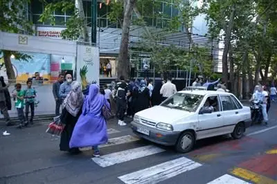 برپایی ایستگاه پذیرایی بانک صنعت و معدن در مسیر پیاده ‌روی مهمانان جشن عید سعید غدیر