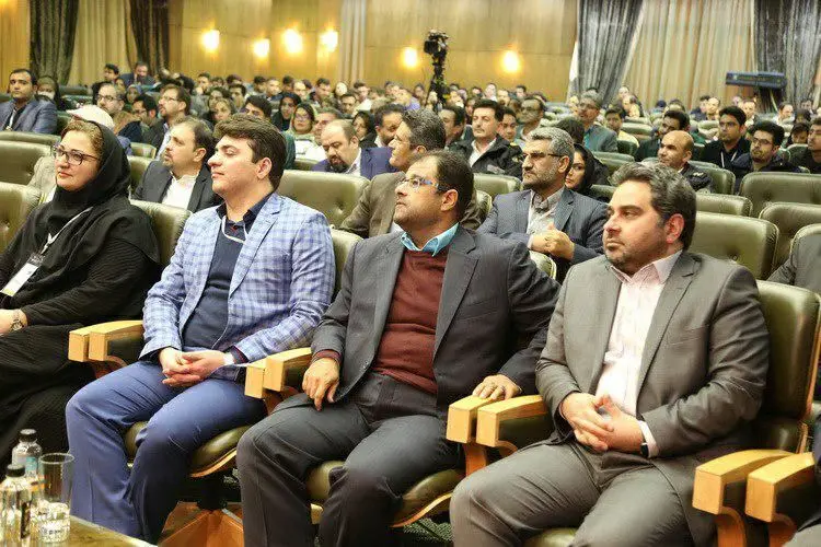 استقبال مدعوین و مدیران ارشد شهری از غرفه سازمان بهشت زهرا(س)

