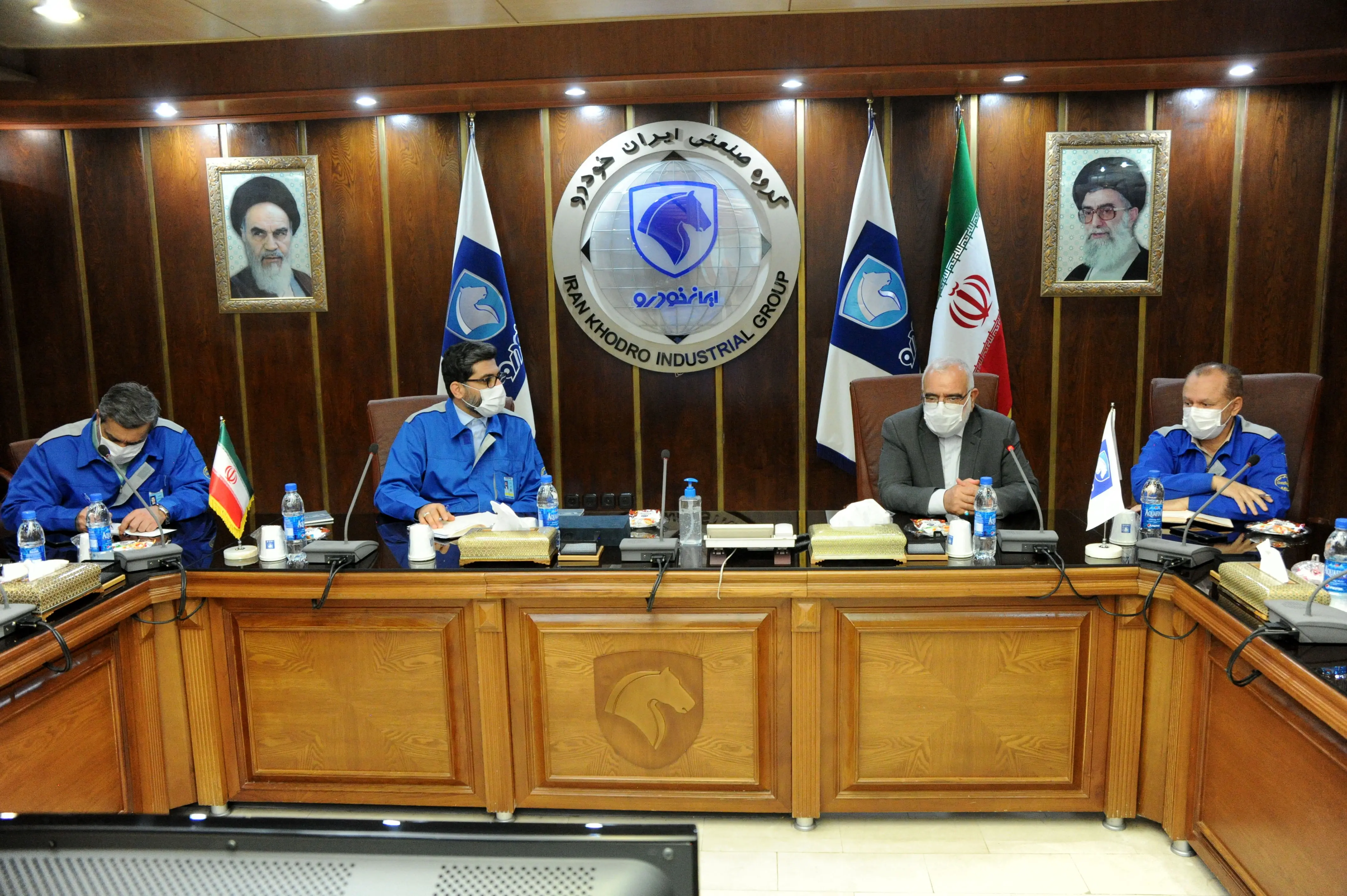 لزوم بهره مندی از ظرفیت های کمیته امداد در توسعه صنعت خودرو