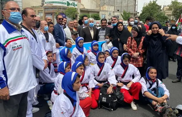 جامعه ورزش پای آرمان های انقلاب ایستاده است