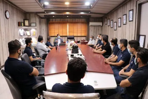 تقدیر از کارگران نمونه شرکت فولاد آتیه خاورمیانه بمناسبت روز جهانی کارگر

