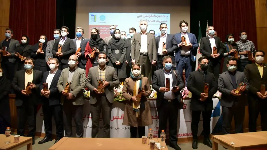 کسب نشان برنزین C3 توسط شرکت نفت ایرانول در چهارمین دوره جایزه مدل ۳۴۰۰۰ منابع انسانی

