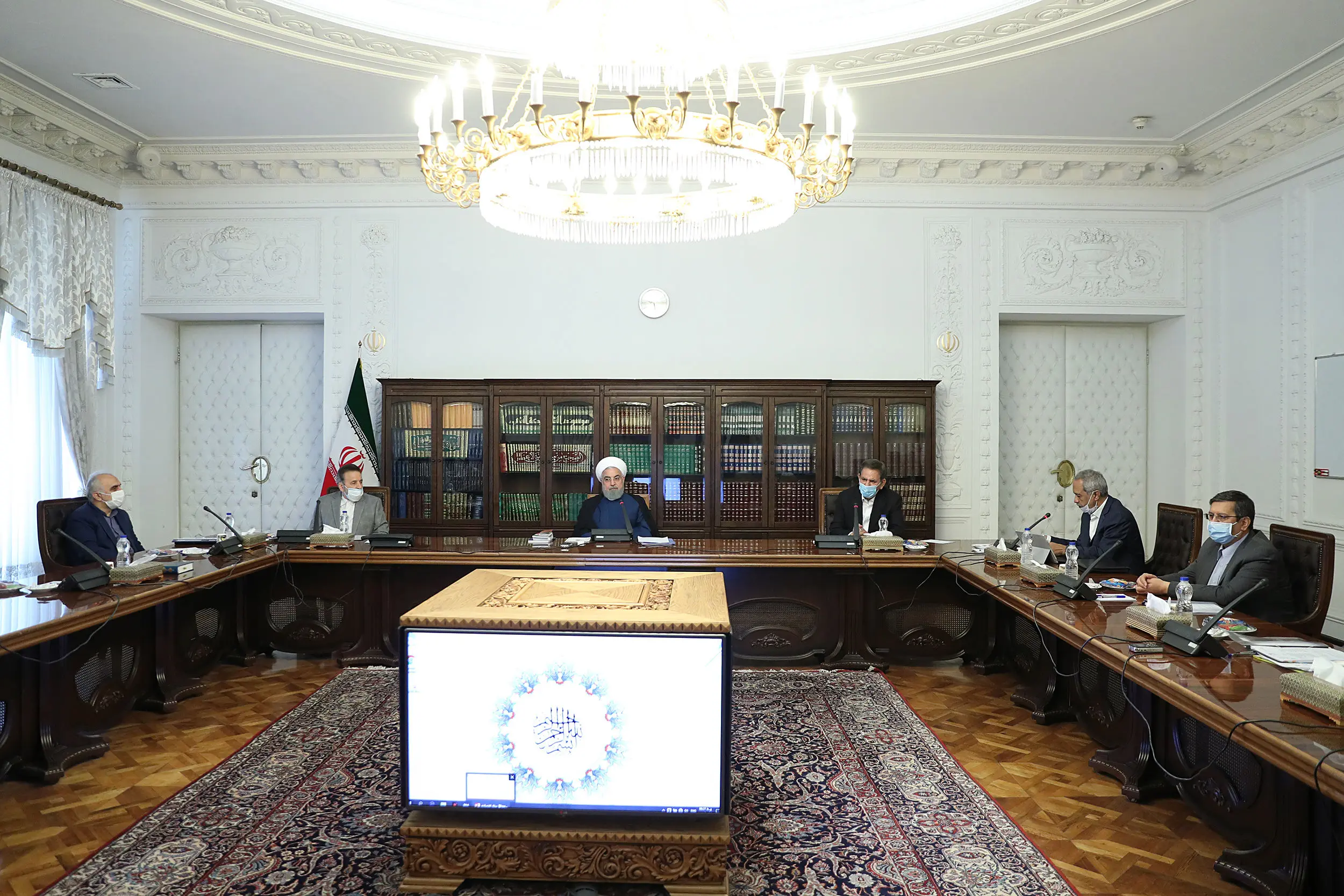 واگذاری سهام باید به کاهش مدیریت دولتی منجر شود