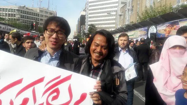 حضور دانشجویان خارجی در راهپیمایی ۱۳ آبان +عکس