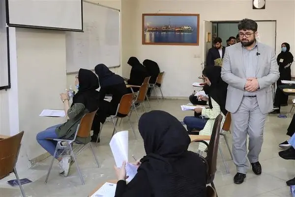 بازدید موسوی از برگزاری آزمون استخدامی سازمان تأمیناجتماعی