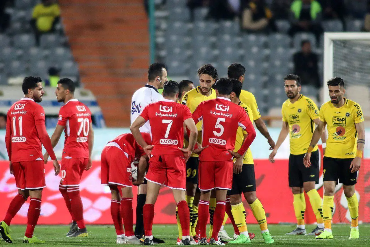 سرپرست سپاهان: قرار نبود کسی بالای سر هواداران ما بنشیند/اولین سنگ‌ از طرف پرسپولیسی ها پرتاب شد