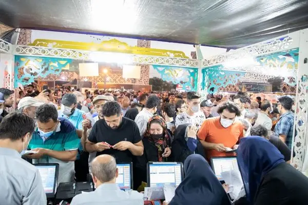 استقبال بازدیدکنندگان نمایشگاه عطر سیب از غرفه فروشگاههای زنجیرهای شهروند