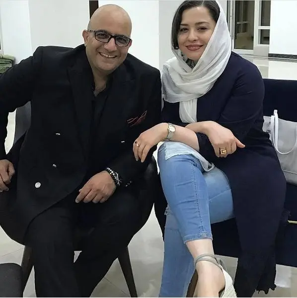 عکس یادگاری مهراوه شریفی نیا با شلوار کوتاه در کنار یک مرد جوان + عکس