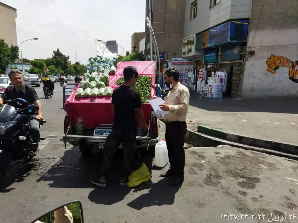 برخورد قانونی با سدمعبر وانتی ها در منطقه۱۱ 

