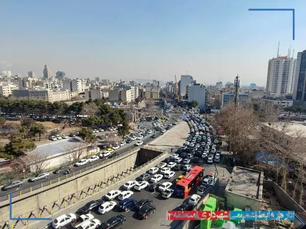 اصلاح هندسی بزرگراه نیایش مقابل بیمارستان شهید رجایی به‌منظور بهبود تردد خودروهای عبوری

