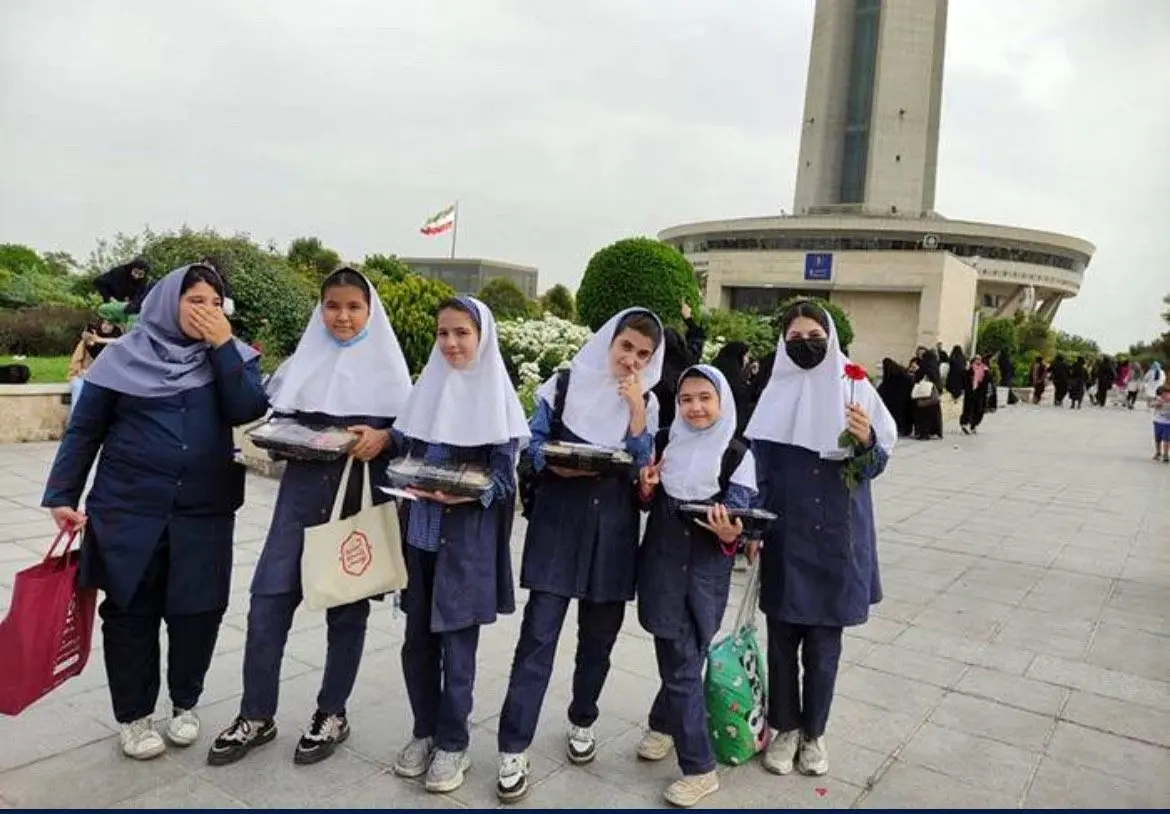 آموزش رایگان برای دختران در سرای محله دروازه شمیران

