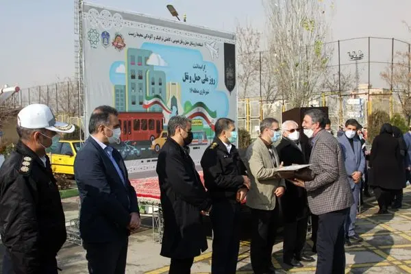 آیین تقدیر از رانندگان بمناسبت روز ملی حمل و نقل در منطقه 16