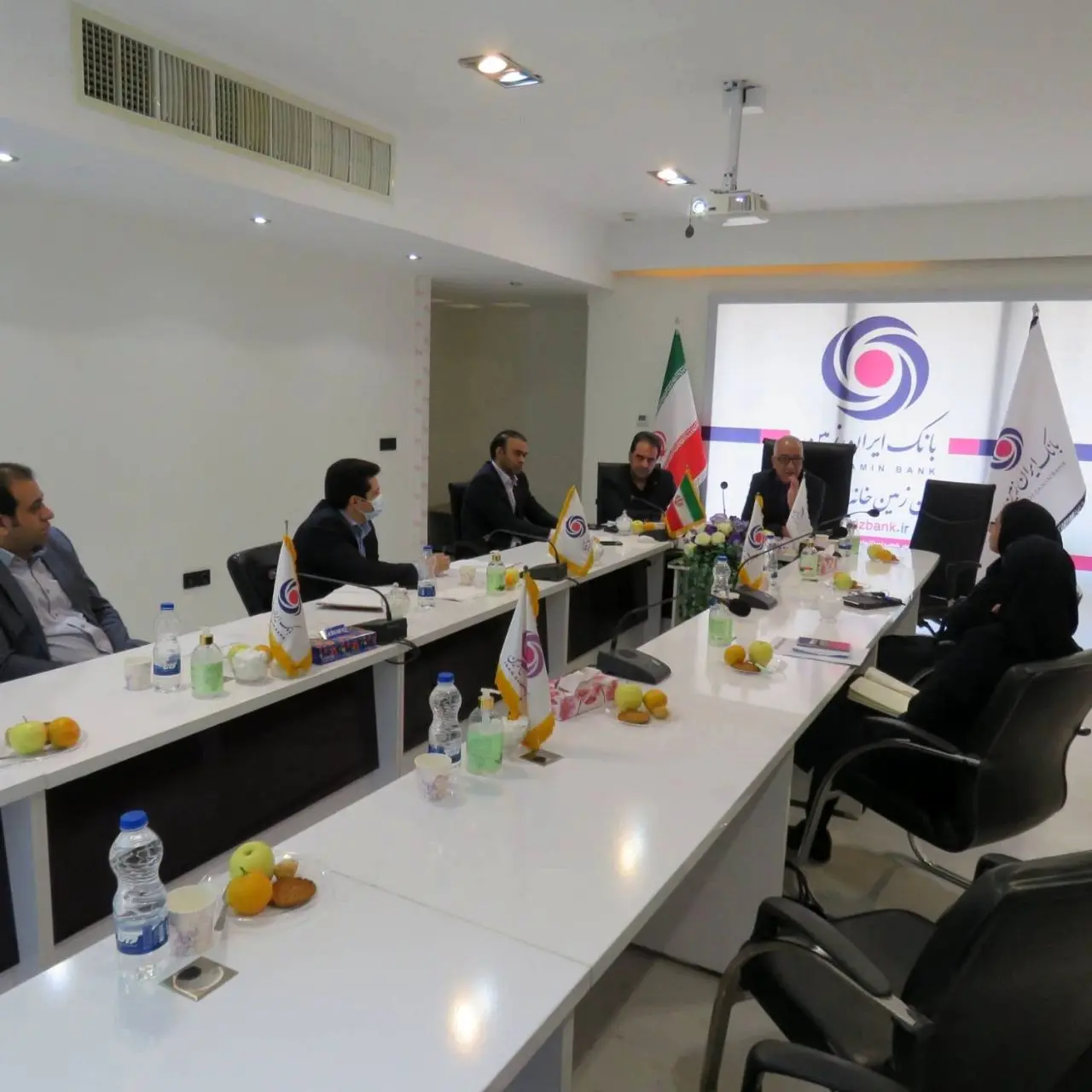 برگزاری جلسه ماهانه روسای شعب بانک ایران زمین استان های کرمان و هرمزگان

