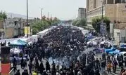 خدمت رسانی به صدها عاشق حسینی درمسیر راهپیمایی جاماندگان اربعین در قلب طهران