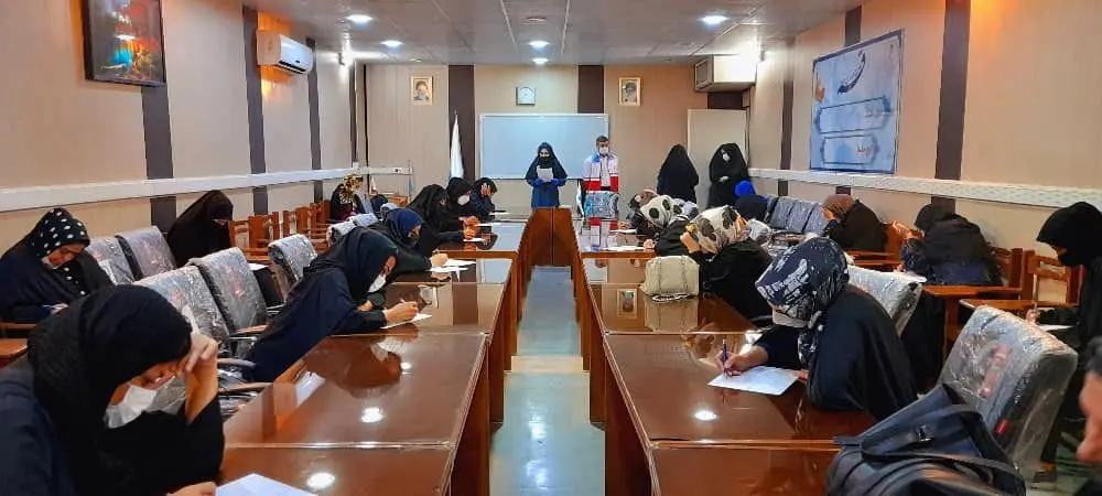 ‌ 200 نفر از مددجویان کمیته امداد در آزمون پایانی طرح ملی یاس شرکت کردند

