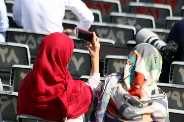 دو خانم ناشناس در تمرین تیم‌ملی+عکس 