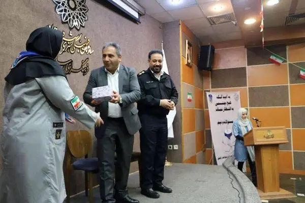 مراسم روز جهانی یادمان قربانیان سوانح  ترافیکی در منطقه ۳ برگزار شد 

