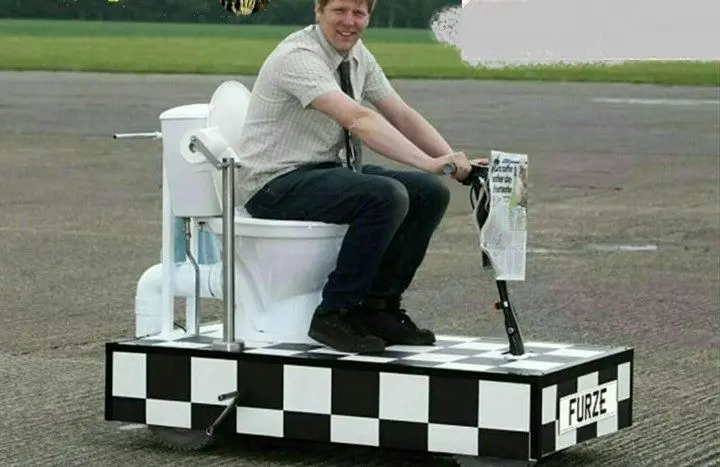 توالتی که حرکت می کند+عکس