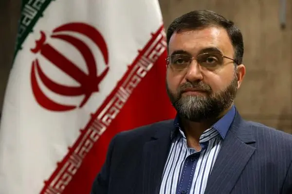 اسناد هویتی به خانوادههای معظم شهدا اهدا میشود
