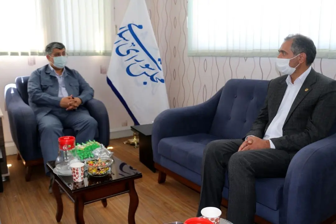 انتزاع مراکز مخابراتی از شبکه داکت وحوضچه ها ، اسراف بیت المال است که در نهایت منجر به توقف توسعه صنعت ارتباطات ثابت کشورخواهد شد

