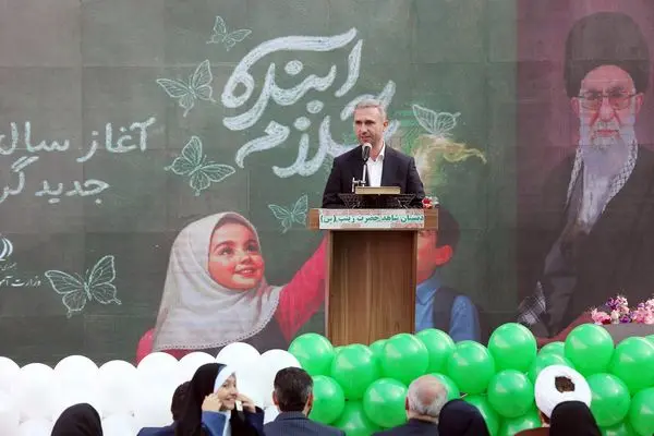  مهرِ ایثار با سلام به آینده؛ آغاز سال تحصیلی در مدرسه شاهد حضرت زینب(س)