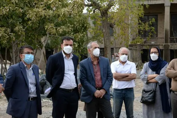 بازدید رئیس و اعضای کمیسیون اقتصادی، املاک، سرمایه گذاری و گردشگری شورای اسلامی شهر اراک، از خانه تاریخی محسنی