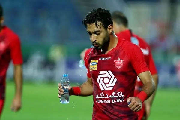 باشگاه پرسپولیس از شجاع خلیلزاده شکایت میکند