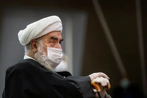 عیادت نماینده رهبر انقلاب از آیتالله مصباح