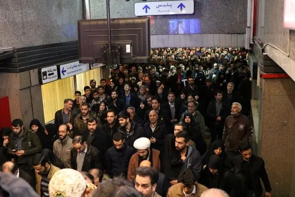 جابجایی ۹۰۰ هزار نفر از شهروندان و شرکت کنندگان در نمازجمعه توسط متروی تهران

