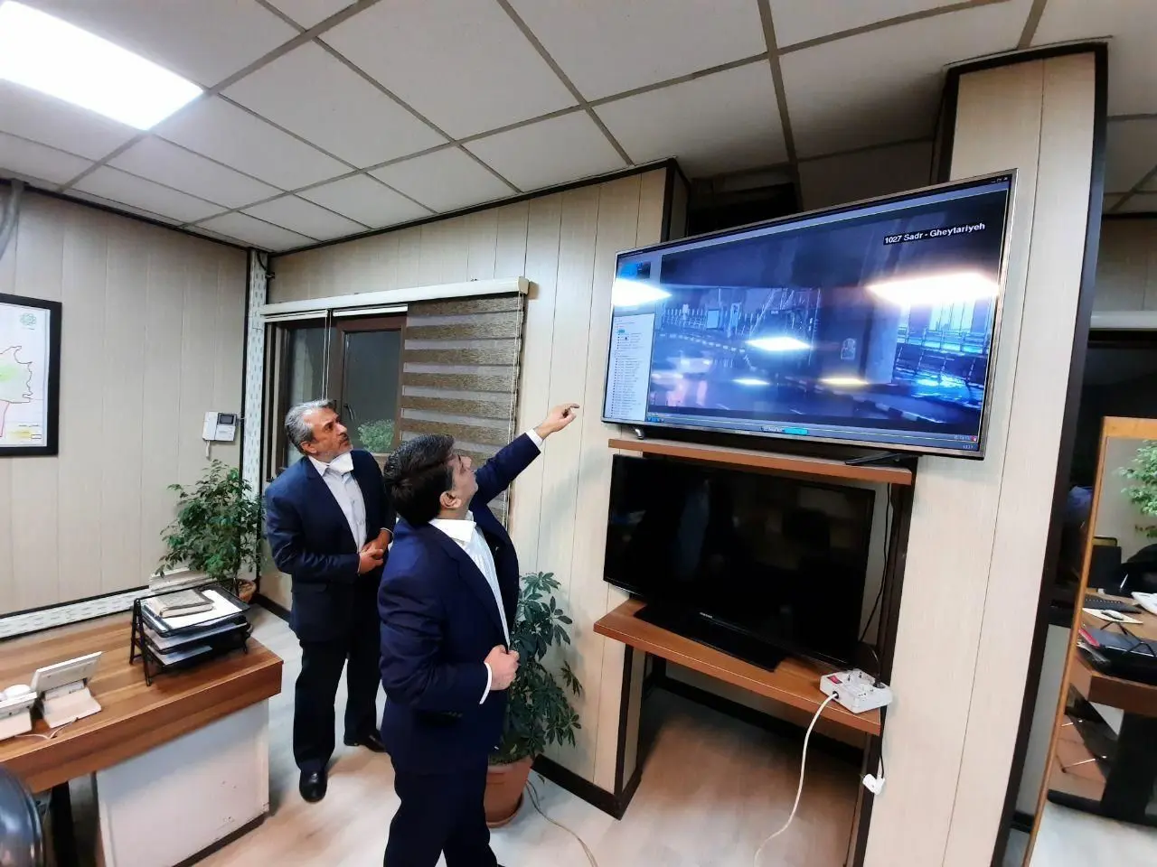 گنجایش مسیل ها افزایش و جریان آب روان است

