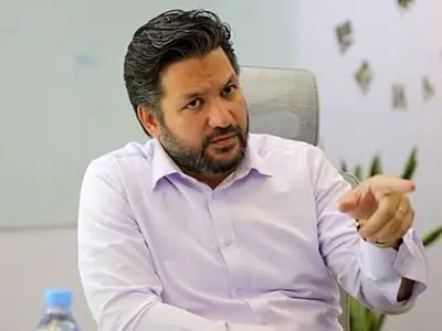 چاله‌های یک عقب‌ماندگی ۱۰ ساله تهران را با توزیع یک میلیون و ۳۶۰ هزار تُن آسفالت پُر کرده‌ایم

