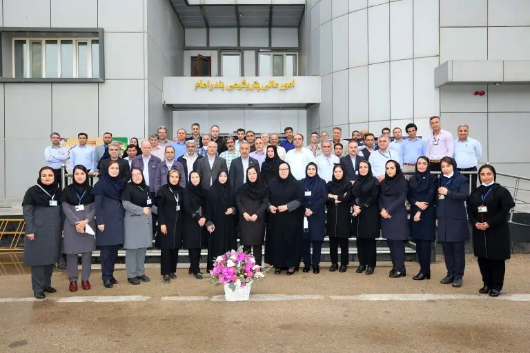 دید و بازدید مدیرعامل پتروشیمی بندرامام با کارکنان مدیریت مالی