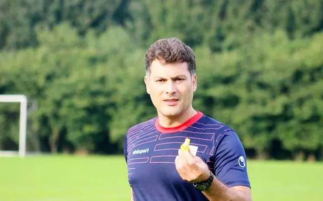 چکار کرده‌اند که استراماچونی جنتلمن پرخاشگر شده است؟/بازیکنان استقلال هماهنگ نیستند