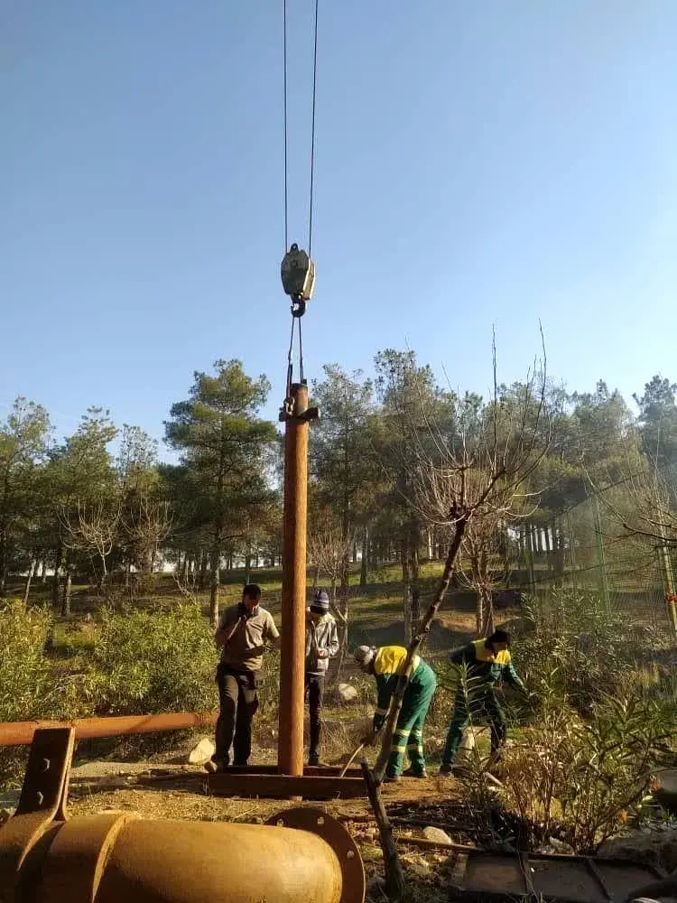 تجهیز و نوسازی چاه شماره ۴ برای آبرسانی به ۴۰ هکتار از فضای سبز بوستان جنگلی سرخه‌حصار