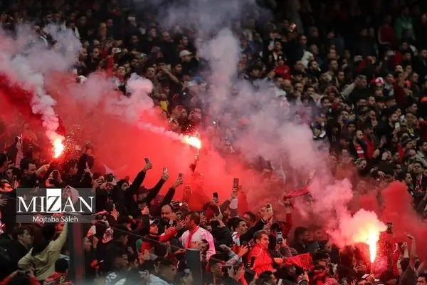 بازداشت ۲ تماشاگر زن مسابقه پرسپولیس- تراکتور