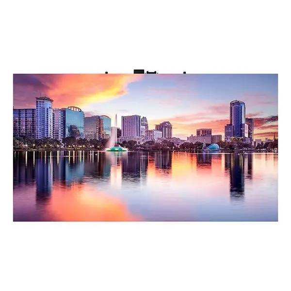 تجربه‌ای سینمایی در دیوار خانه