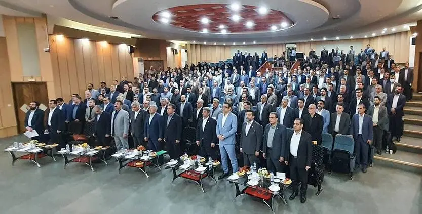  بازاریان و اصناف همراهان همیشگی بانک ملی ایران