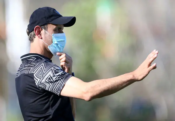 جریمه نقدی و دو جلسه محرومیت برای یحیی گل محمدی