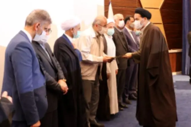 انتخاب حجت‌الاسلام و المسلمین دکتر سید ضیاءالدین علیانسب به عنوان پژوهشگر برتر استانی
